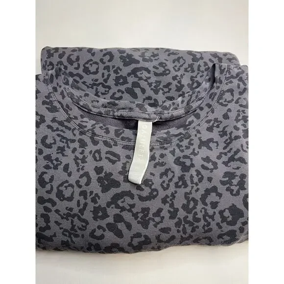 Athlete Cheetah Print Gray Pullover Sweatshirt Size Large - Picture 1 of 8